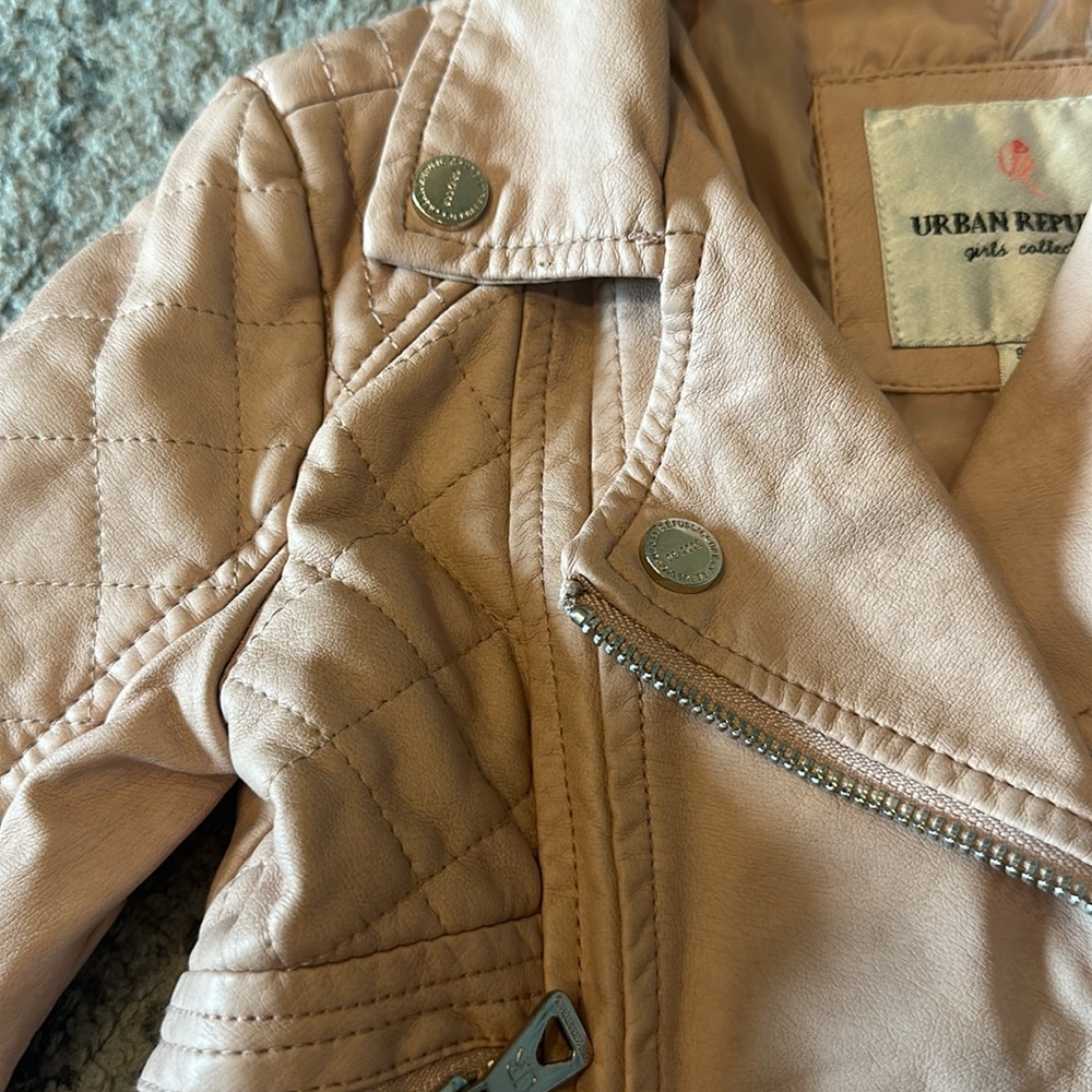 Leather jacket - Picture 4 of 7